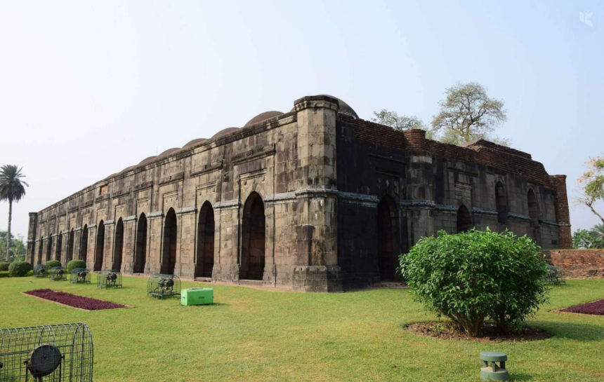বড় সোনা মসজিদ, ভারত - কুহুডাক